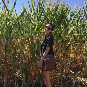 Meet your Posher, Nicole